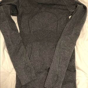 Lululemon swift crew